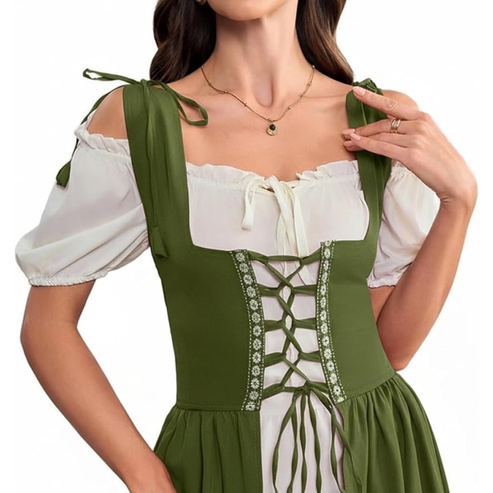 Renaissance Costume/Woman’s Medieval Dress - Picture 2 of 3